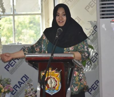 BUPATI MIRNA RESMIKAN KANTOR DPC PERADI KENDAL