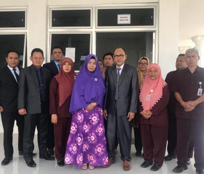 MOU antara Fakultas Hukum Universitas Selamat Sri Kendal dengan DPC Peradi Kendal.