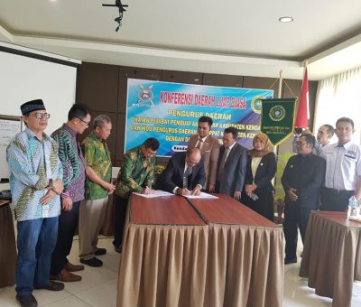 MOU antara Pengurus Ikatan Pejabat Pembuat Akta Tanah (IPPAT) Kabupaten Kendal dengan DPC Peradi Kendal.